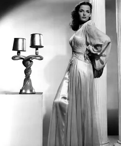 Column Prints: YOUNG WIDOW, Jane Russell, 1946