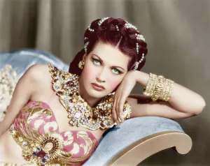 In4col Prints: Yvonne De Carlo, ca. 1940s