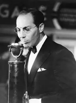 Hollywood Prints: Zeppo Marx speaks at the Premier of BILL OF DIVORCEMENT